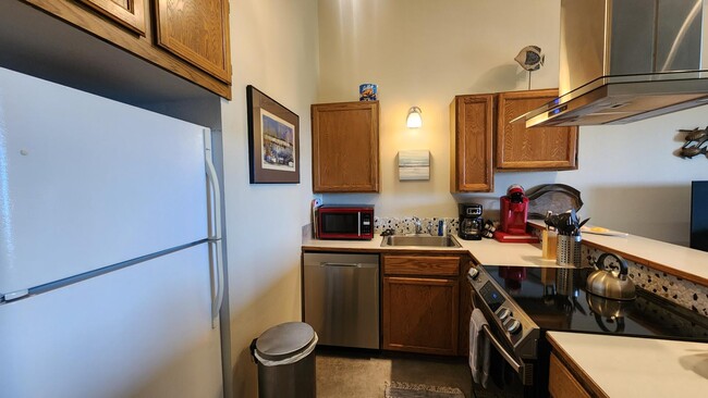 Building Photo - 835 Ocean Shores Blvd SW