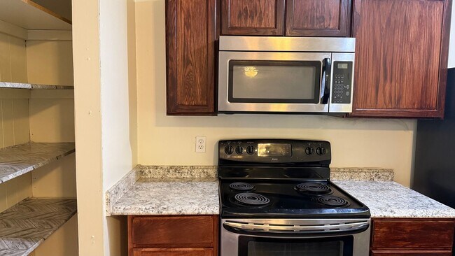 Foto del edificio - 2-bedroom, 1-bath condo in Fresno, CA