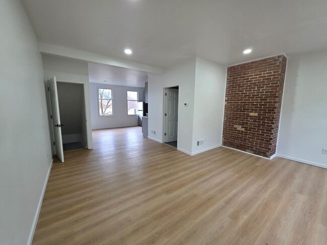 Foto del edificio - Newly updated 3 bedroom 2 bathroom house for Rent!!!