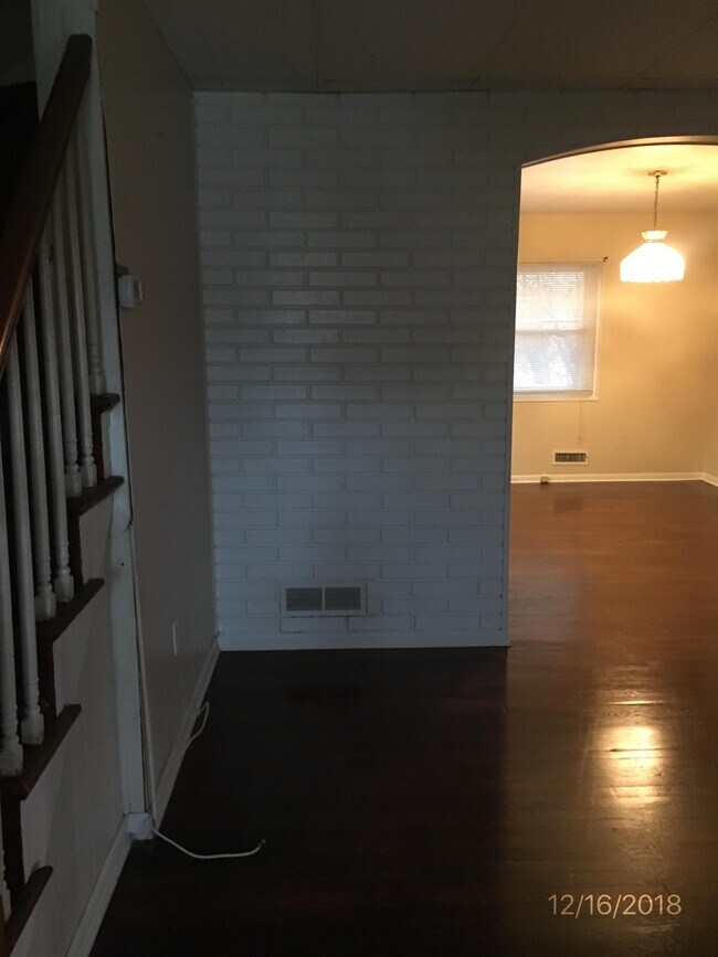 Foto del edificio - 3221 Wallford Dr
