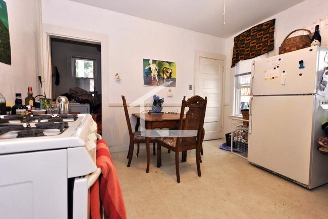 Building Photo - 25 Bigelow St