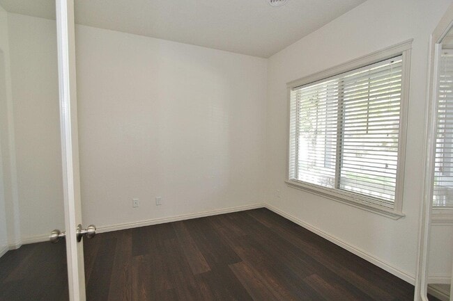 Building Photo - 2047 S Ice Bear Way