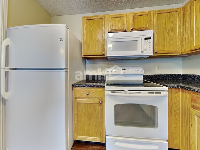 Foto del edificio - 2162 Providence Dr