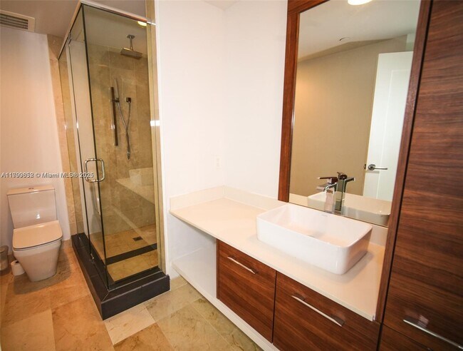 Foto del edificio - 601 NE 27th St