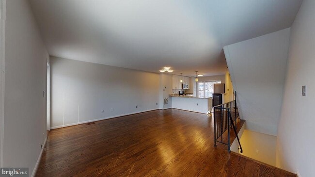 Building Photo - 2029 S Glebe Rd