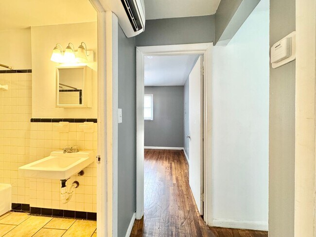 Foto del edificio - Adorable 2 Bedroom Convenient to UNCG & Downtown Greensboro