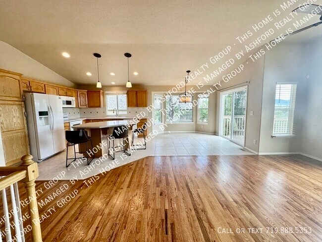 Building Photo - 266 All Sky Dr