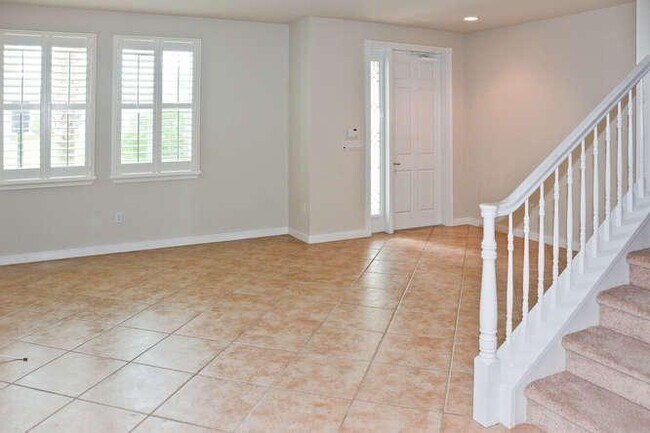 Building Photo - 1422 S Jeaga Dr