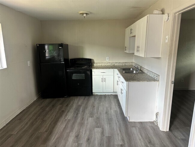 Foto del edificio - 5409 Suez St