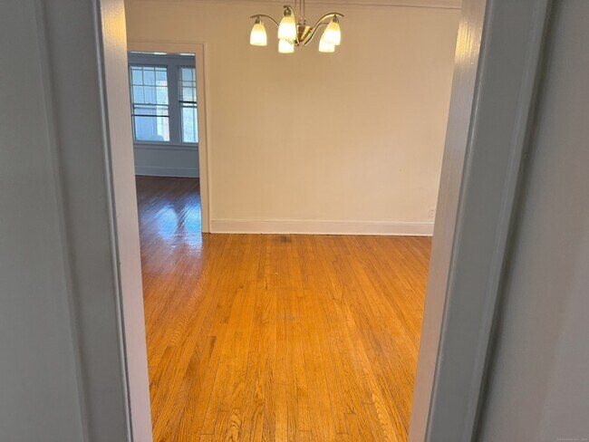 Foto del edificio - 89 Maplewood Ave
