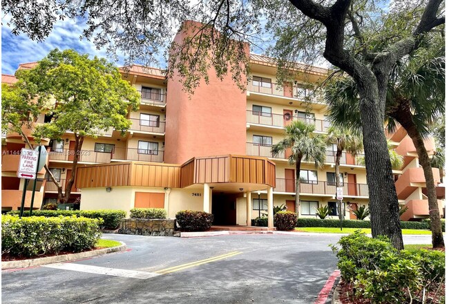 Foto del edificio - 7451 NW 16th St