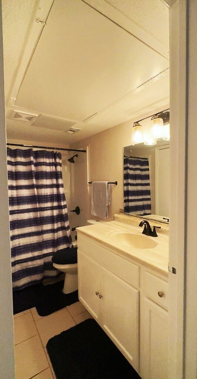 Foto del edificio - 14777 Wunderlich Dr