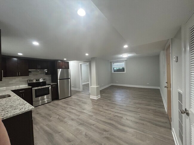 Foto del edificio - 1143 Maple Ave