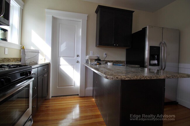 Building Photo - 9 Matchett St