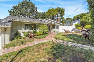 Building Photo - 2302 Jayma Ln