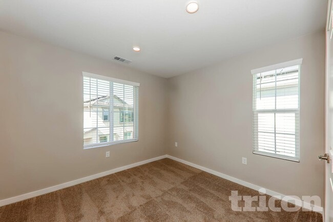 Interior Photo - Tricon Winchester