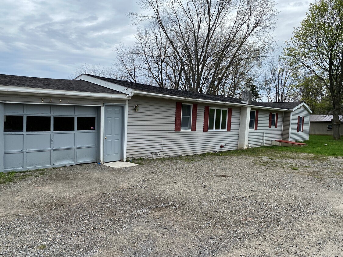 5231 Lakeview Dr, Geneseo, NY 14454 House Rental in Geneseo, NY