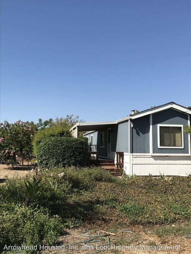 Foto principal - 8415 E Harney Ln