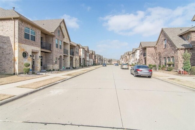 Building Photo - 4105 Comanche Dr