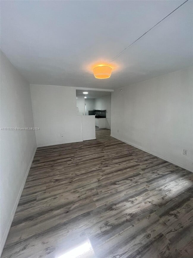 Building Photo - 944 Meridian Ave