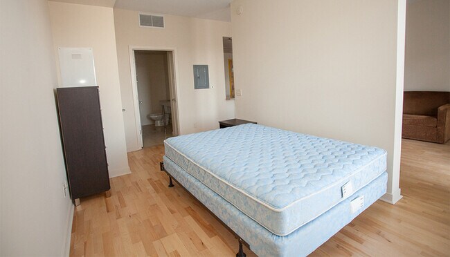 Building Photo - 238 E Water St