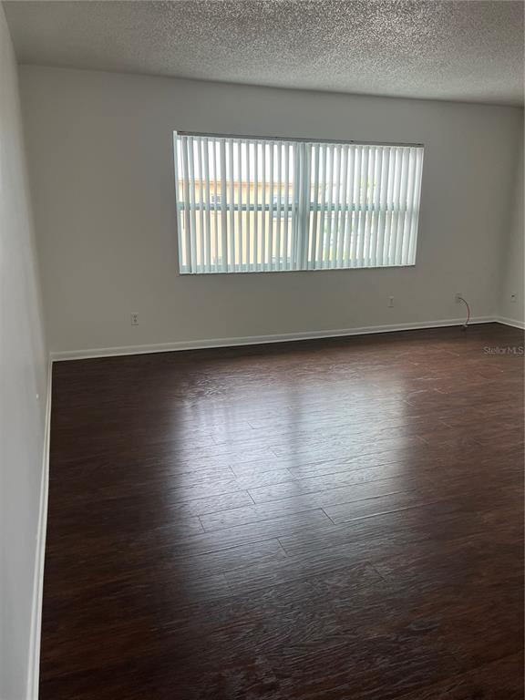 Foto del edificio - 8701 4th St N