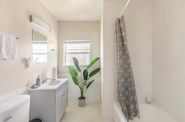 APN 51-42-19-00-0080 - 2108 Berry St