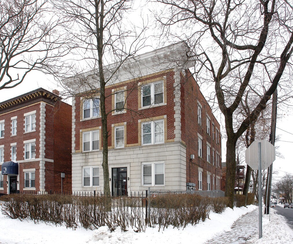 Foto principal - 435 Wethersfield Ave