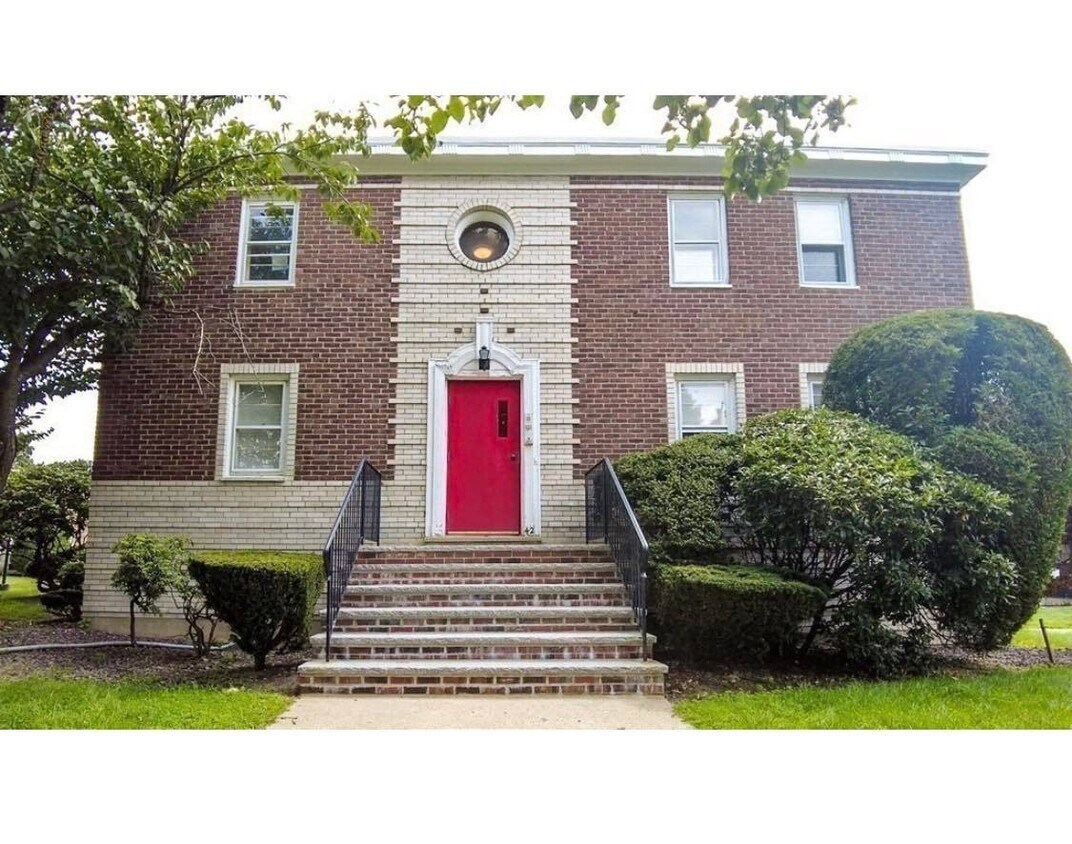 Primary Photo - 42 Newman Rd