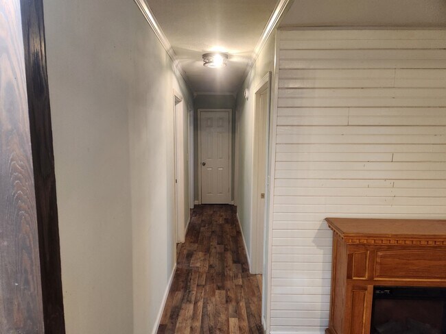 Foto del edificio - 512 Cruz Dr