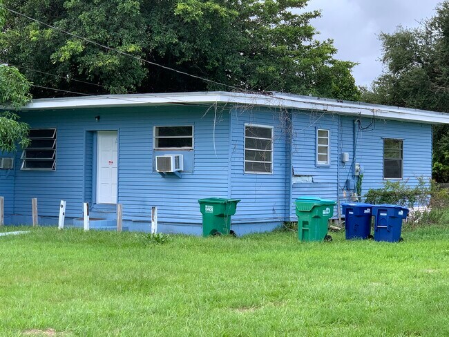4 Bed 2 Bath - 45 NE 146th St