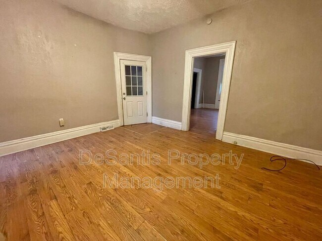 Building Photo - 19 Enon Way