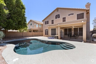 Building Photo - 1018 E Silverwood Dr