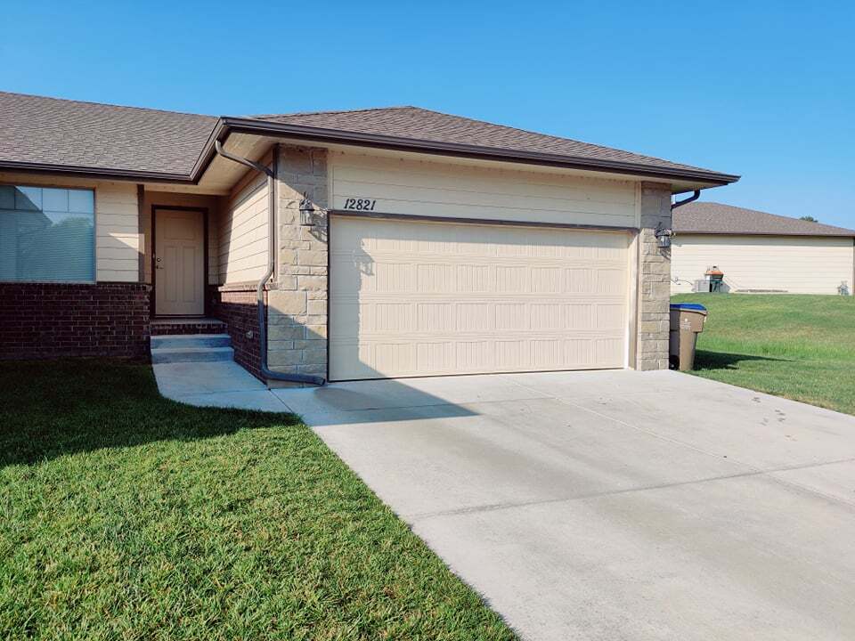 Primary Photo - 12821 E Zimmerly St