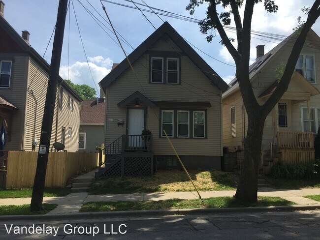 Building Photo - 1129 E Clarke St