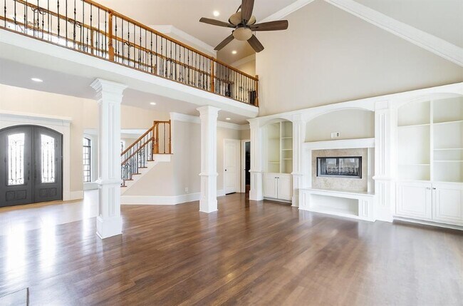 Building Photo - 1399 Traditions Way