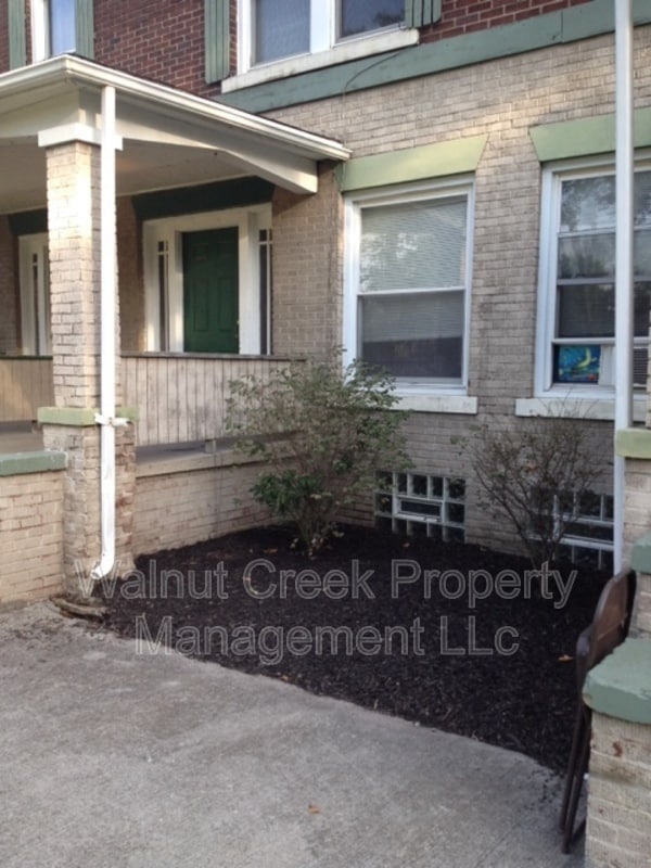 Foto del edificio - 2105 E 31st St