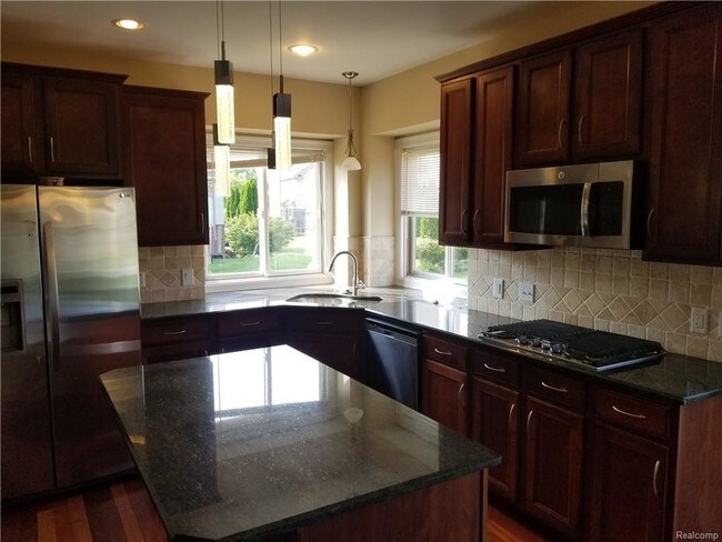 Foto del edificio - 8374 Jack Pine Dr
