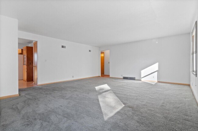 Sala de estar - 1651 N 116th St
