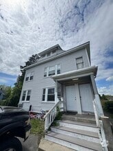 Building Photo - 25 1/2 Porter St
