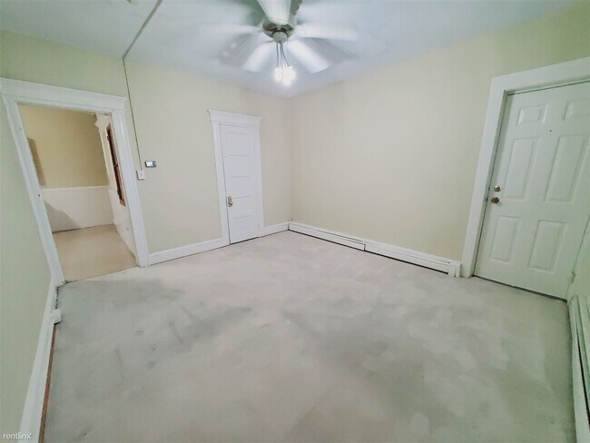 Building Photo - 1 br, 1 bath Condo - 176 Logan St Unit E