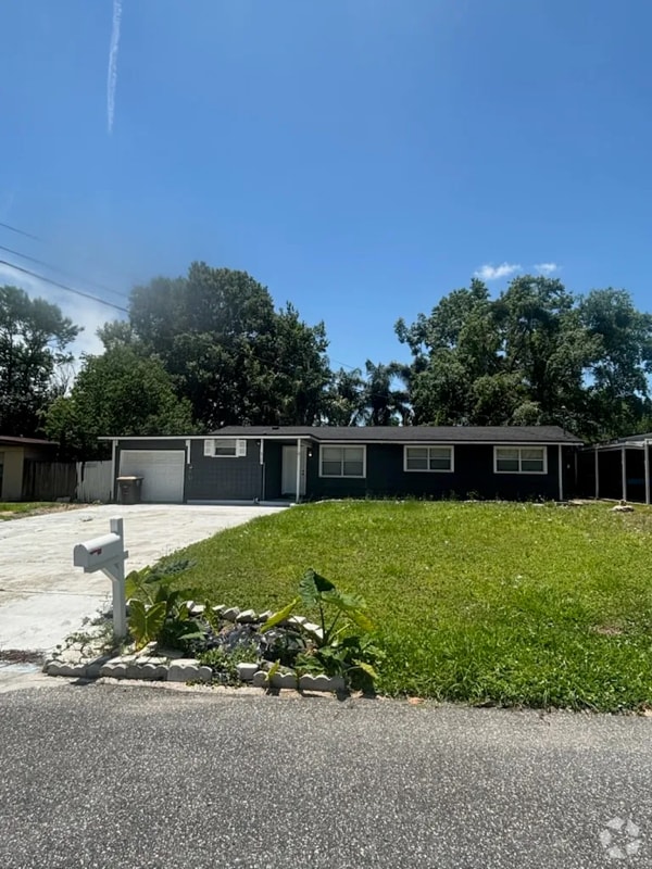 Building Photo - 6750 Snow White Dr