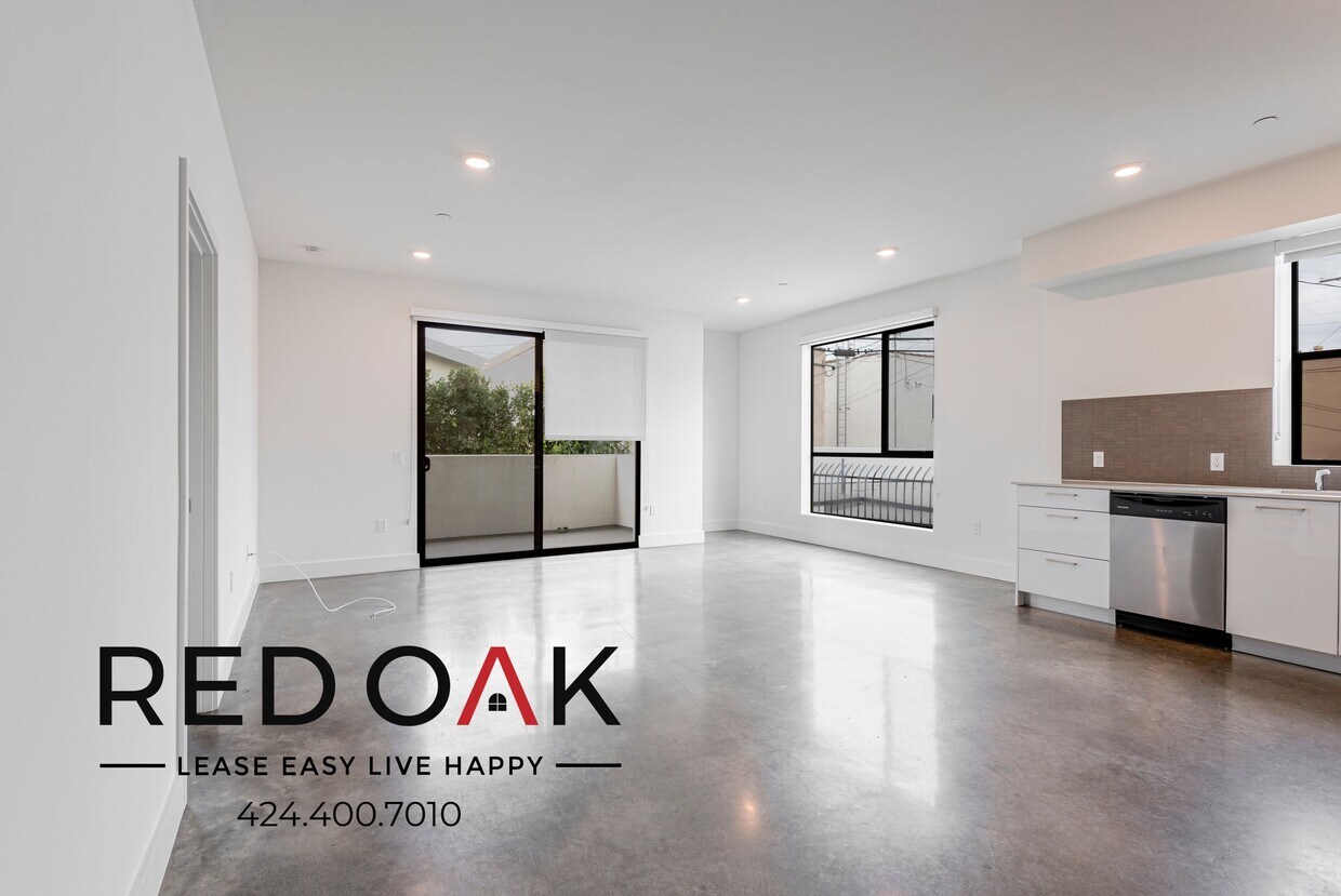 Foto principal - 6 WEEKS FREE! Incredible Three Bedroom wit...