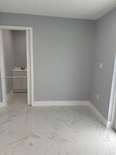 Building Photo - 98xx SW 85th St