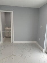 Building Photo - 98xx SW 85th St