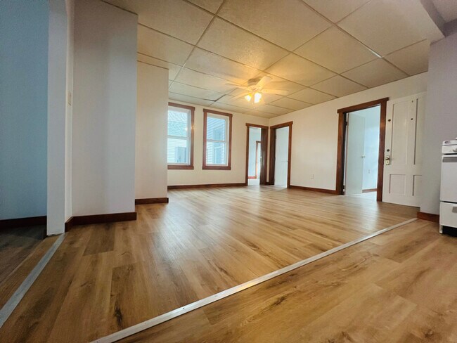 Building Photo - 185 Brownell St