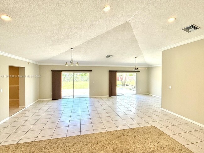 Building Photo - 17501 SW 92nd Ct