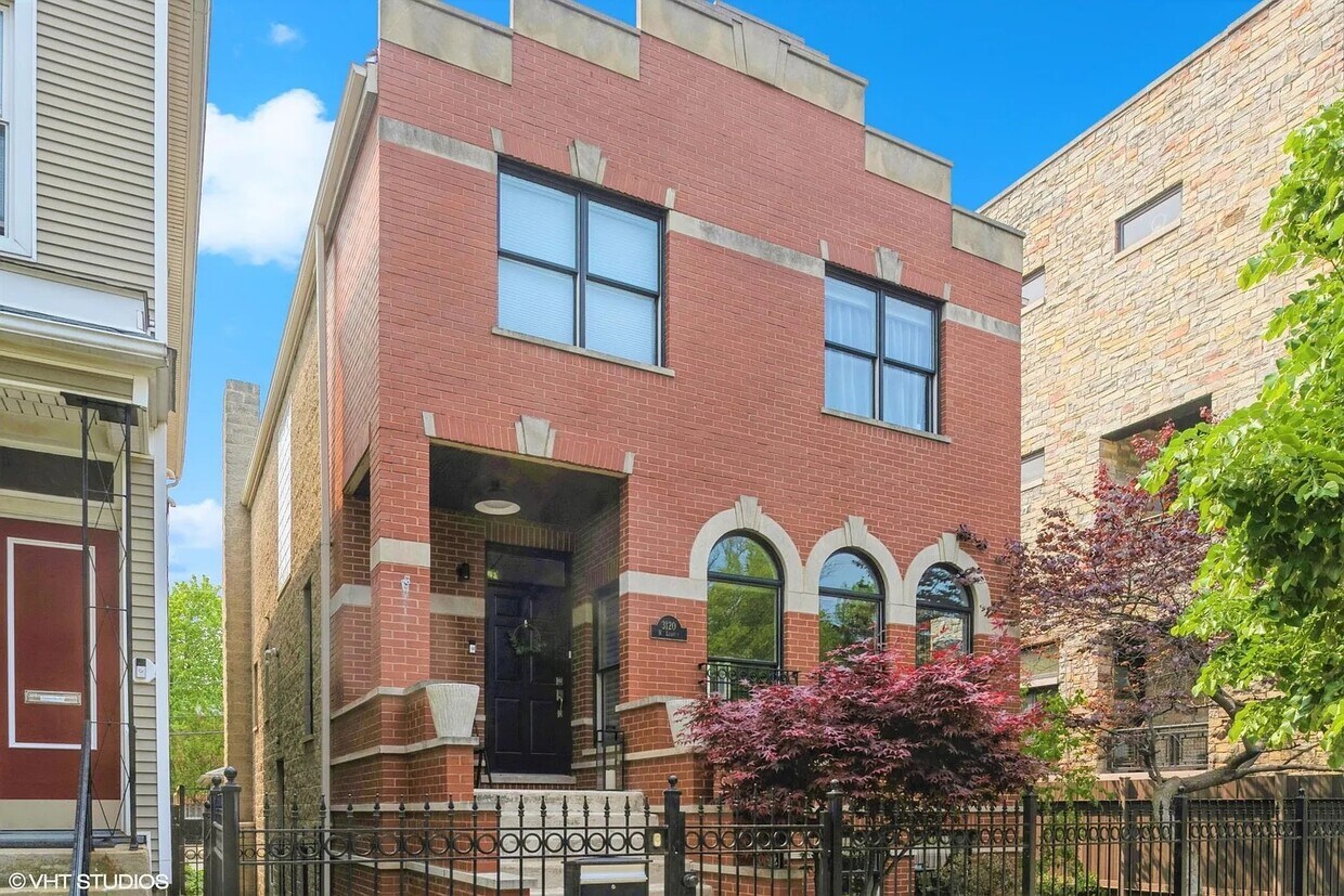 Foto principal - 3120 N Leavitt St