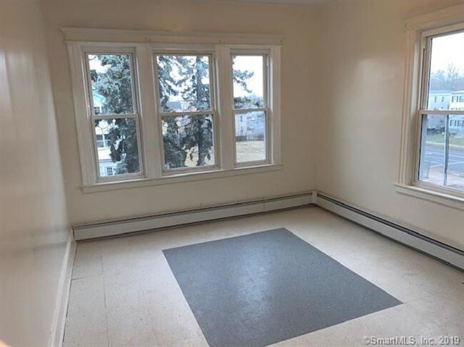 Building Photo - 64 Shultas Pl