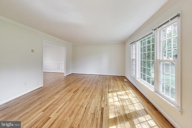 Building Photo - 10323 Snowpine Way